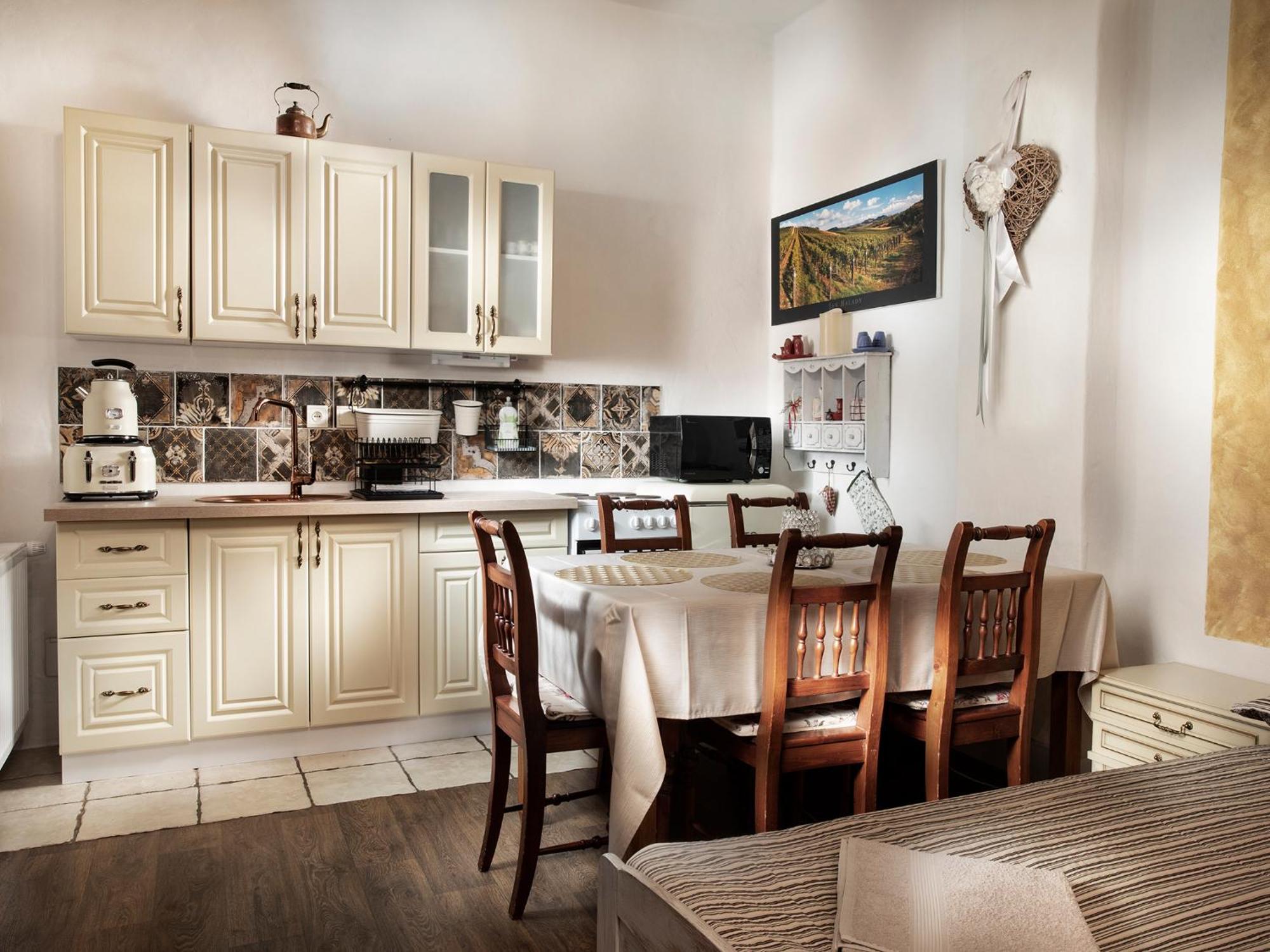 Lichtenstein Lva Apartman Břeclav Exterior foto